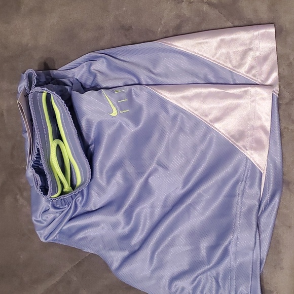 NWT Nike Women's Basketball Shorts S - Picture 5 of 6